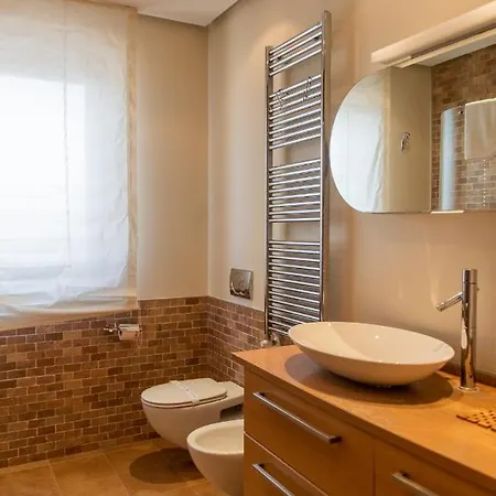 Gateway Airport Elegant Flat With Car Park Bari