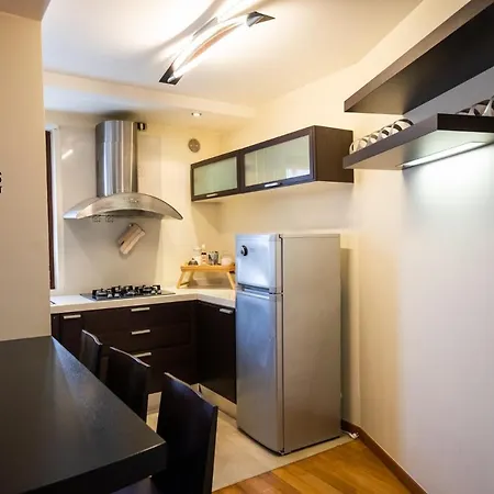 Gateway Airport Elegant Flat With Car Park Apartment *