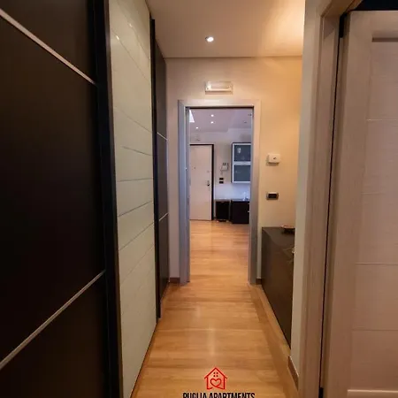 Gateway Airport Elegant Flat With Car Park * Bari