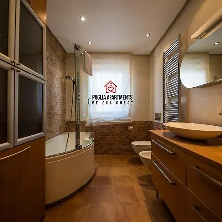 Gateway Airport Elegant Flat With Car Park * Bari