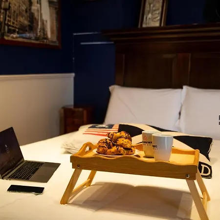 Gateway Airport Elegant Flat With Car Park * Bari