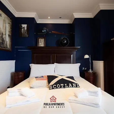 Gateway Airport Elegant Flat With Car Park Apartment Bari